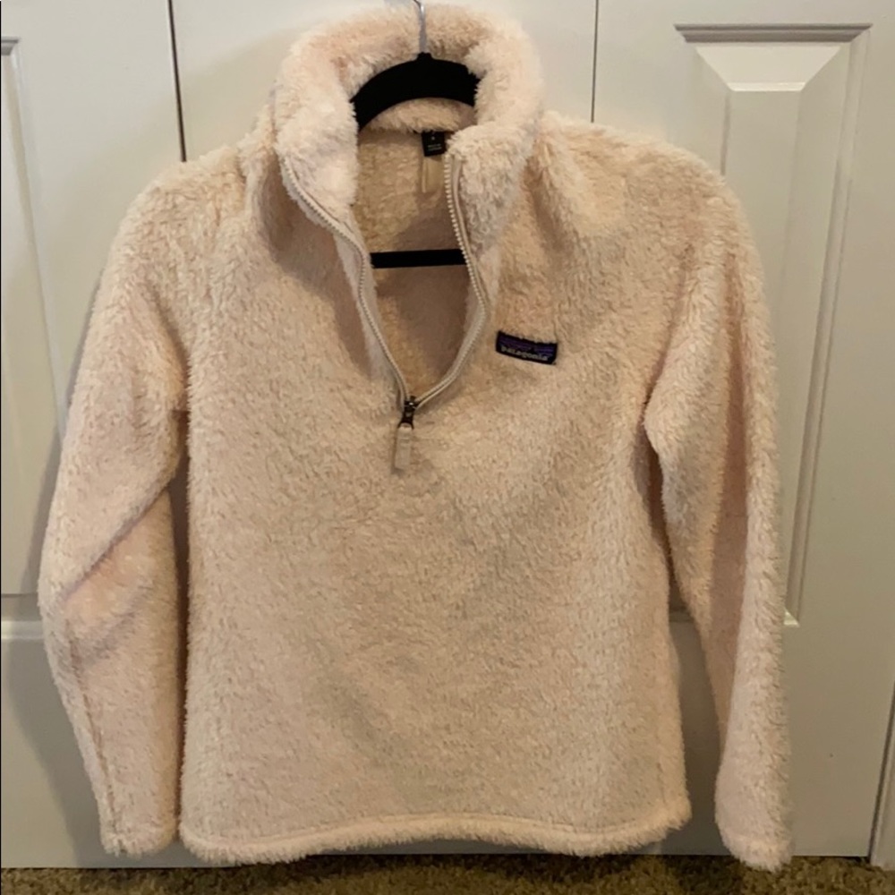 Soft Patagonia quarter zip jacket